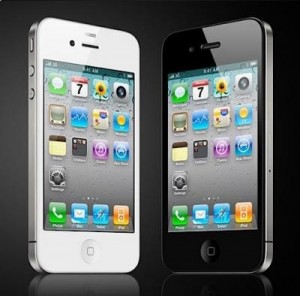 WTS: 100% Original Apple iPhone 4G 32GB Black/White Unlocked 