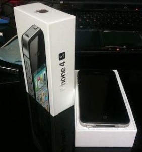Buy latest Apple iPhone 4S 64GB/BlackBerry Torch 9800/Samsung Gallaxy S2