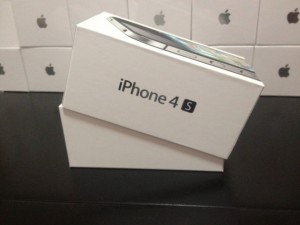 WTS: iPhone 4s / iPad 2 &amp; 3 / Samsung Galaxy / Blackberry , Nikon And Canon Cameras / Games