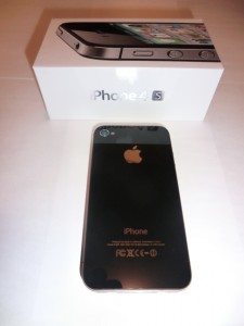 FS: Apple iPhone 4G 64GB - 400USD (BUY 3 GET 1 FREE)