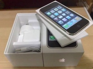 Apple iPhone 4G 32GB----300EURO