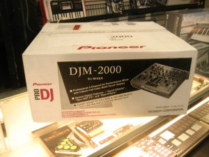 For Sale::PIONEER PAIR CDJ-2000 DJ CD PLAYER &amp;DJM-900 NEXUS MIXER