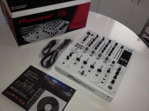 Limited Edition Pioneer CDJ 2000's &amp; DJM 900 Nexus in Brilliant White Color