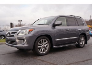 For sale: 2013 Lexus LX 570 4WD 4dr SUV Jeep Full Options