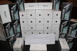 Brand new Apple iphone 4 16GB FOR 340USD