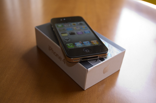 Brand New Apple iPhone 4 32GB For Sale