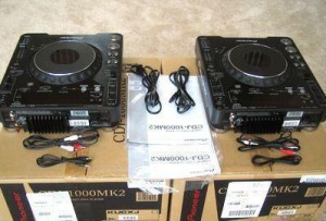 Brand New 2x Pioneer CDJ-1000MK3 &amp; 1x DJM-800 Mixer DJ Package