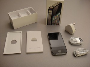 BUY: BRAND NEW APPLE IPHONE 4S/APPLE IPAD 2/BLACKBERRY BOLD TORCH 9900