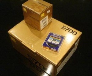 Brand New : Nikon D700 DSLR Camera + Nikon AF-S DX 18-200mm lens