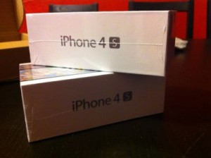  SELLING: Apple iPhone 4S, Apple iPad 2 ( BUY 2 GET 1 FREE)