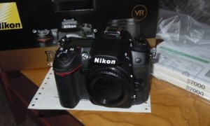 Nikon D90 Digital SLR Camera with Nikon AF-S DX 18-105mm lens $500USD