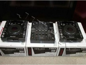 Genuine Brand New 2x PIONEER CDJ-1000MK3 &amp; 1x DJM-800 MIXER DJ PACKAGE