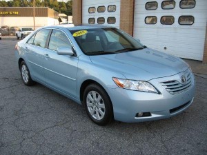 Used 2008 Toyota Camry XLE in navy blue for sale