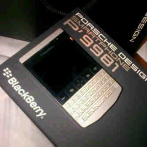 BlackBerry Porsche Design P'9981 &amp; Apple iPhone 4S 64GB &amp; Apple ipad3 4G 