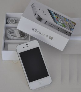 Selling: Apple Iphone 4S 16GB/Apple Ipad 3 Wifi 4G 16GB $300 