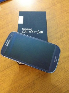 Brand New Samsung I9300 Galaxy S III $400usd ( Pebble Blue &amp; Marble White )