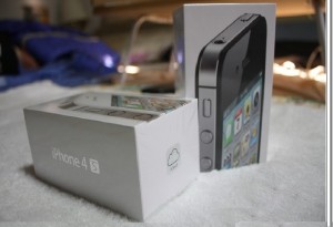 FOR SALE APPLE iPhone 4s 64GB FOR JUST $300USD