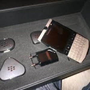 WTS: BlackBerry TK Victory,BB Blade,BB Porsche iphone4s