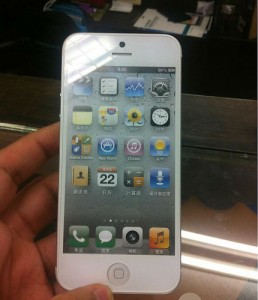 WTS : APPLE IPHONE 5G 32GB WHITE
