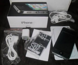 Apple iphone 4G HD 32GB (Unlocked) - $300usd  