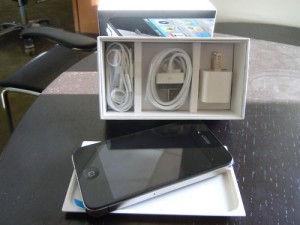 For Sale: Apple iPhone 4G 32GB Original/ Apple iPad 2 64GB 3