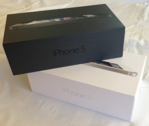 BRAND NEW Apple iPhone 5 64GB (Unlocked).... $410USD