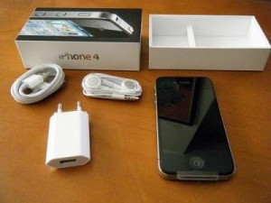 F/S Apple Iphone 4G 16 and 32GB