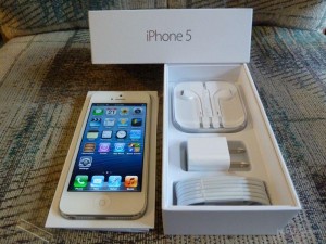 Apple iPhone 5 16GB, 32GB, 64GB ./ Samsung Galaxy S3/Blackberry Porsche Design P9981