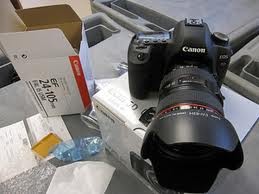 Canon EOS 5D Mark II 21MP DSLR Camera