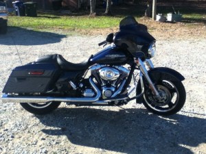 2012 Harley-Davidson Touring for $3800