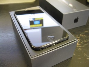  Brand New Apple iPhone 5 &amp; Apple iPad 4 / BB Porsche design &amp; Samsung