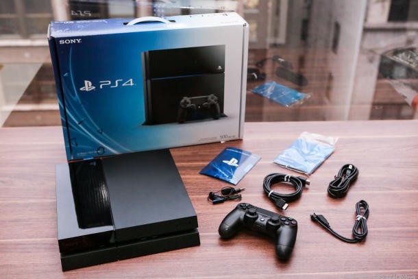 Sony Playstation 4 PS4 Game Console