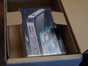  Authentic : Apple iPhone 4 $ 300USD