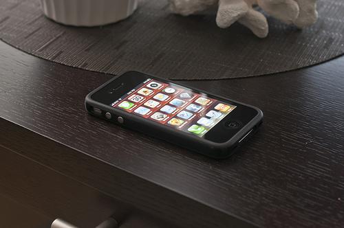 Xmas Promo:Brand New Unlocked Apple Iphone 4G 16Gb/32Gb Sim free.