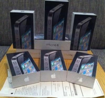 Apple iPhone 4G HD 32GB for sale $500us Dollars. /// Apple iPhone 3GS 32GB for sale $350us Dollars.