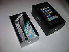 Apple iPhone 4 32GB..$400