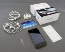 Apple iphone 4G 32GB unlocked black &amp; white....$400