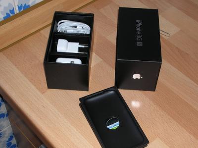 For Sell Brand New Apple Iphone 3GS 32GB ,Nokia N900, Nokia N97 32GB,Blackberry storm,Digital Camera