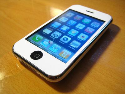 Buy: Brand New Unlocked Apple iPhone 4G 16GB,32GB And Digtel Camera