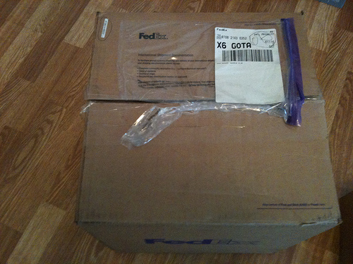 For Sale:Brand New Foctery Unlocked Apple iPhone 4