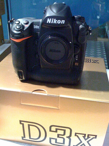 Buy: Brand New Nikon D3s,Apple Iphone 3Gs 32Gb,Nokia N900 32Gb Memory,