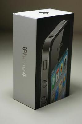 Apple Iphone 4G HD 32GB Unlocked......$300usd