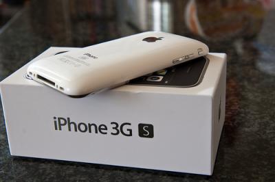 For Sale Brand New Apple Iphone 4g 32gb 400usd