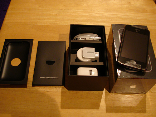 Buy: Apple Iphone 4G 32GB