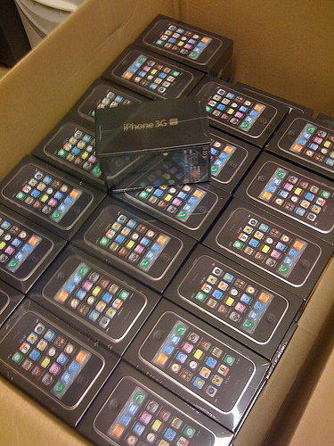 For Sales: Apple iPhone 4 32gb / Dell Streak 32gb / BlackBerry Torch 9800 / Nokia N8 16gb